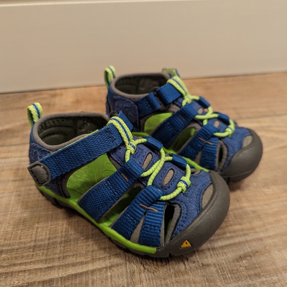 Toddler Keens size 5